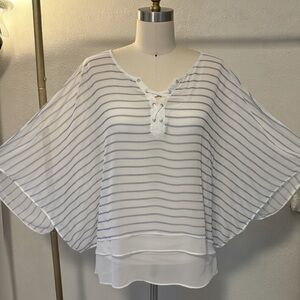 White House Black Market - White and Blue Striped Women's Top